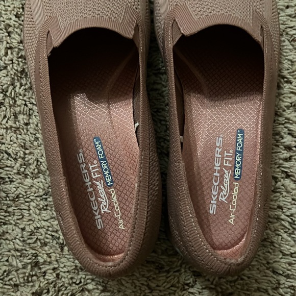 Good condition used shoes- comfortable rose colored slip on shoes - Picture 2 of 6